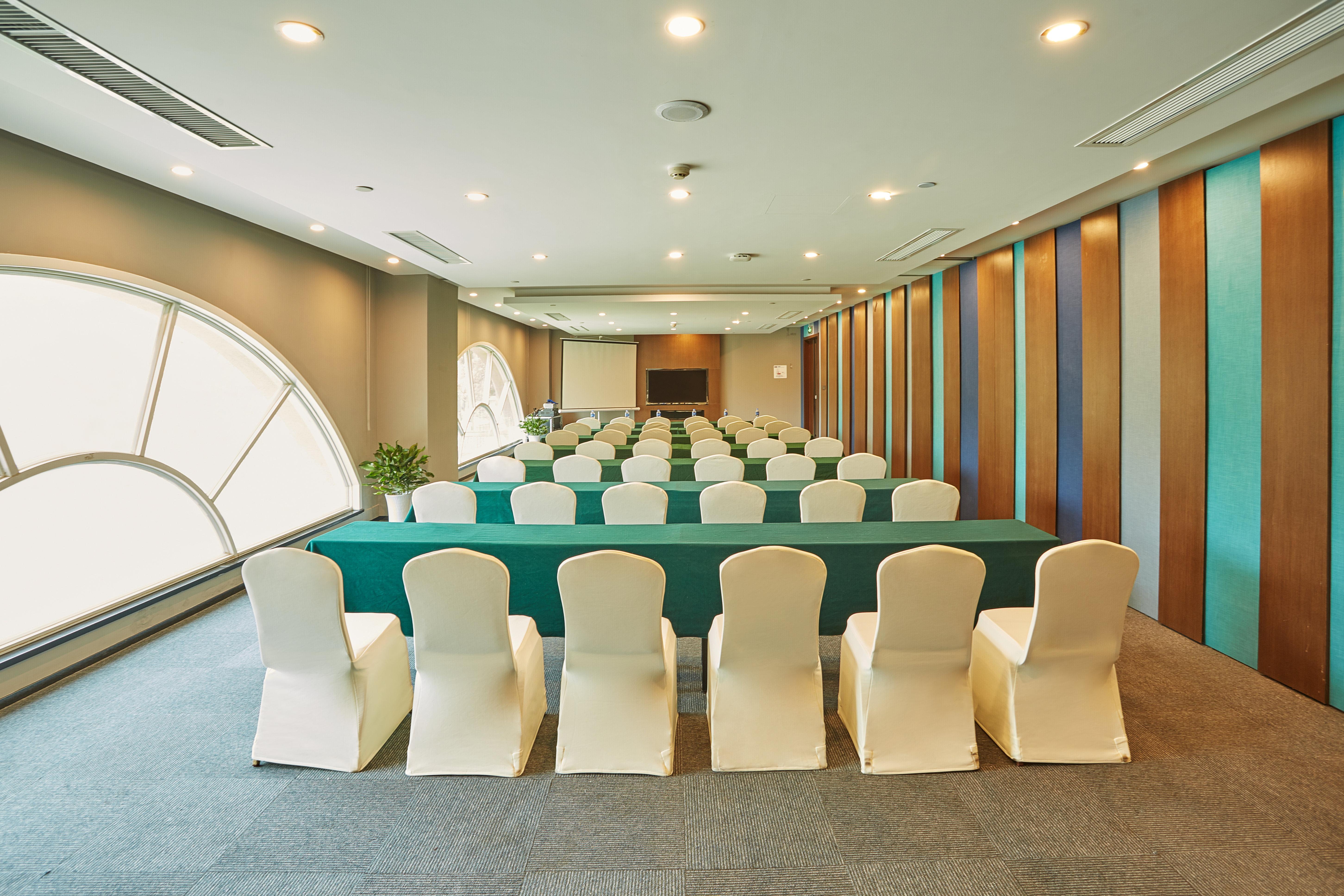 Holiday Inn Express Nanjing Xuanwu Lake, an IHG Hotel Bagian luar foto