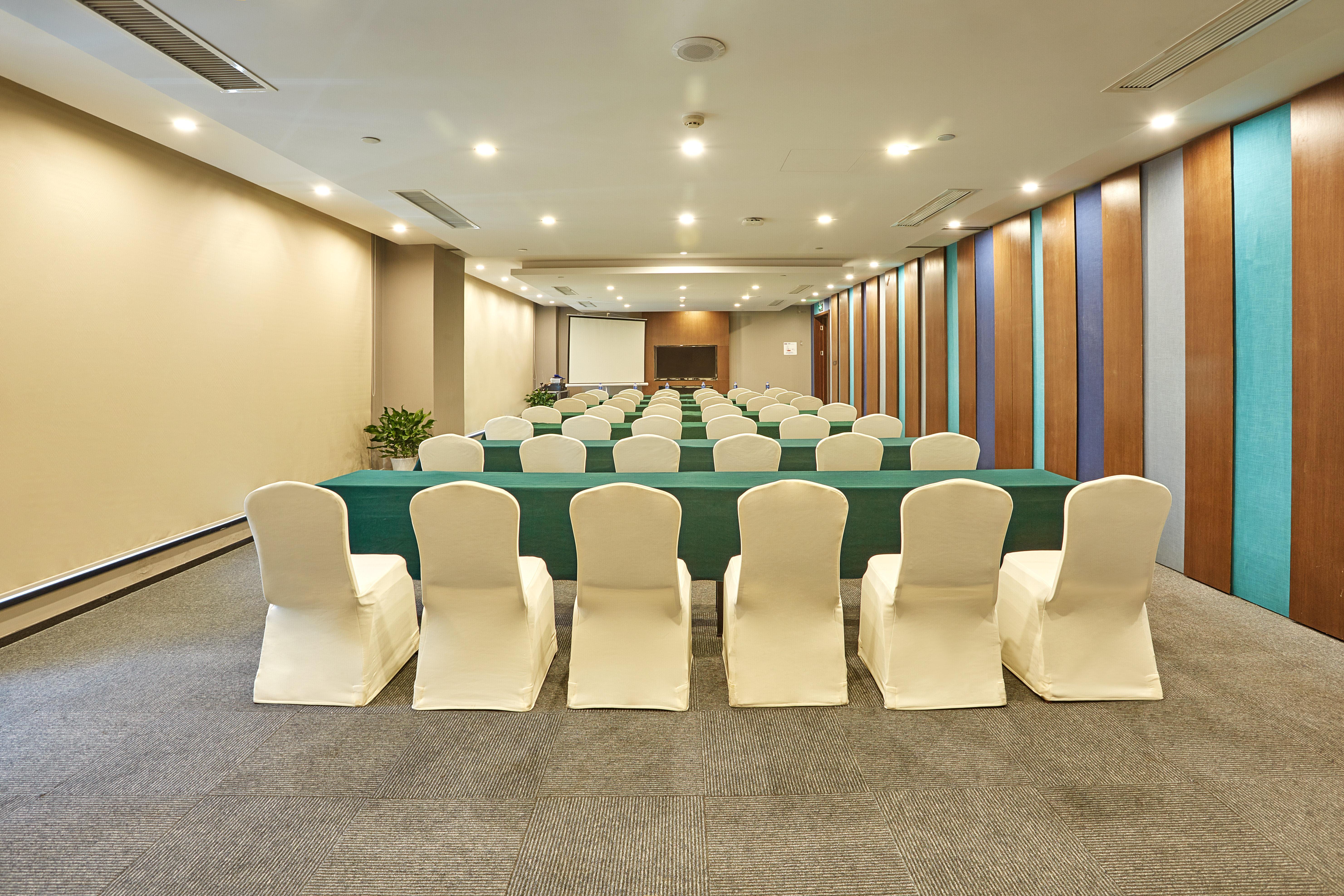 Holiday Inn Express Nanjing Xuanwu Lake, an IHG Hotel Bagian luar foto