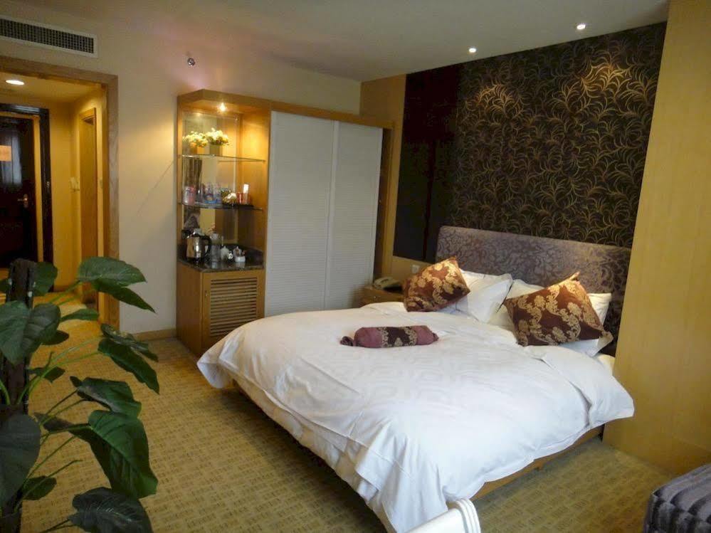 Holiday Inn Express Nanjing Xuanwu Lake, an IHG Hotel Bagian luar foto